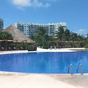  Apartment Beachfront